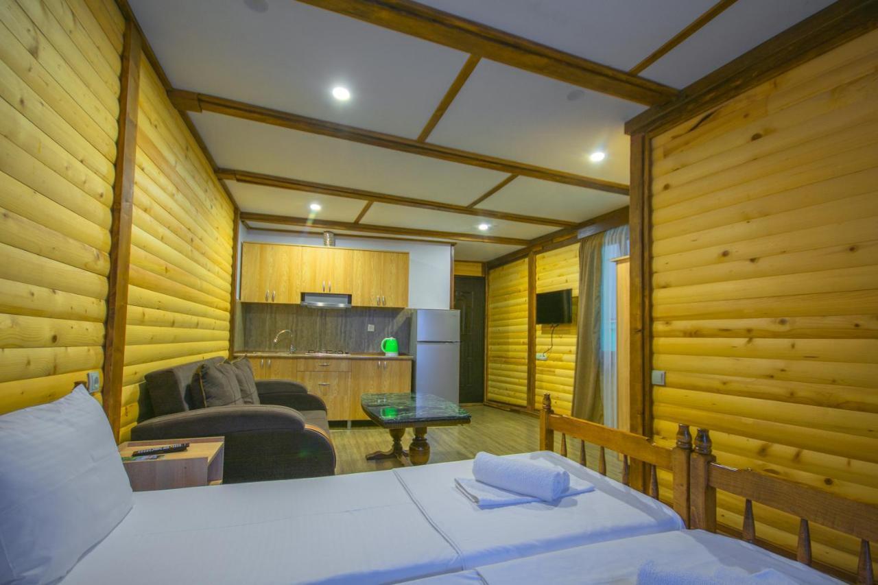 Sister'S Warm Guest House Batumi Eksteriør billede