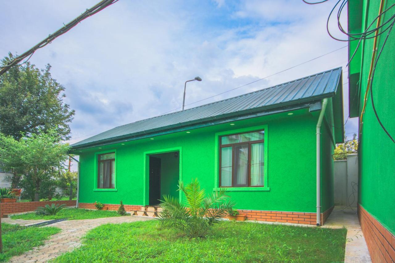 Sister'S Warm Guest House Batumi Eksteriør billede