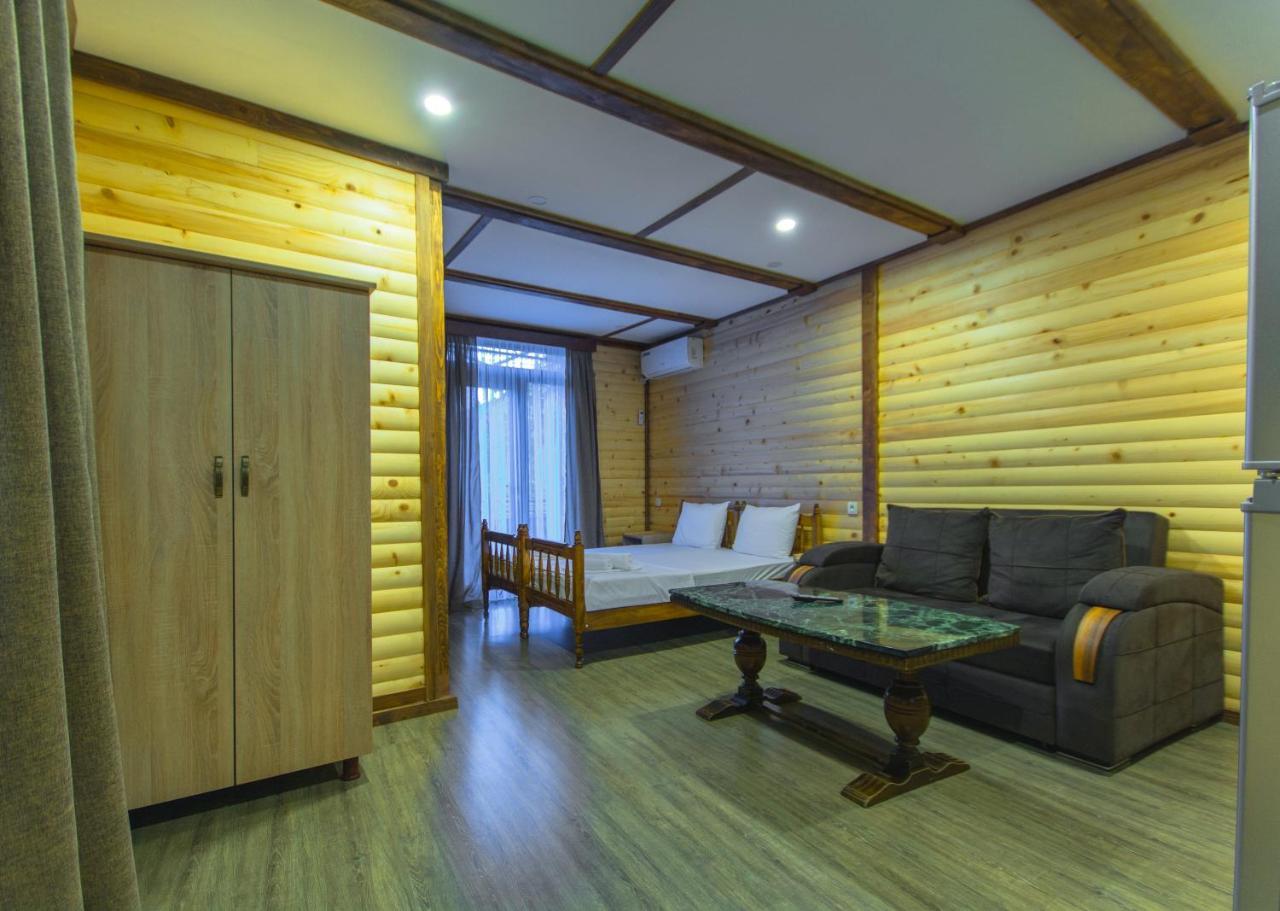 Sister'S Warm Guest House Batumi Eksteriør billede